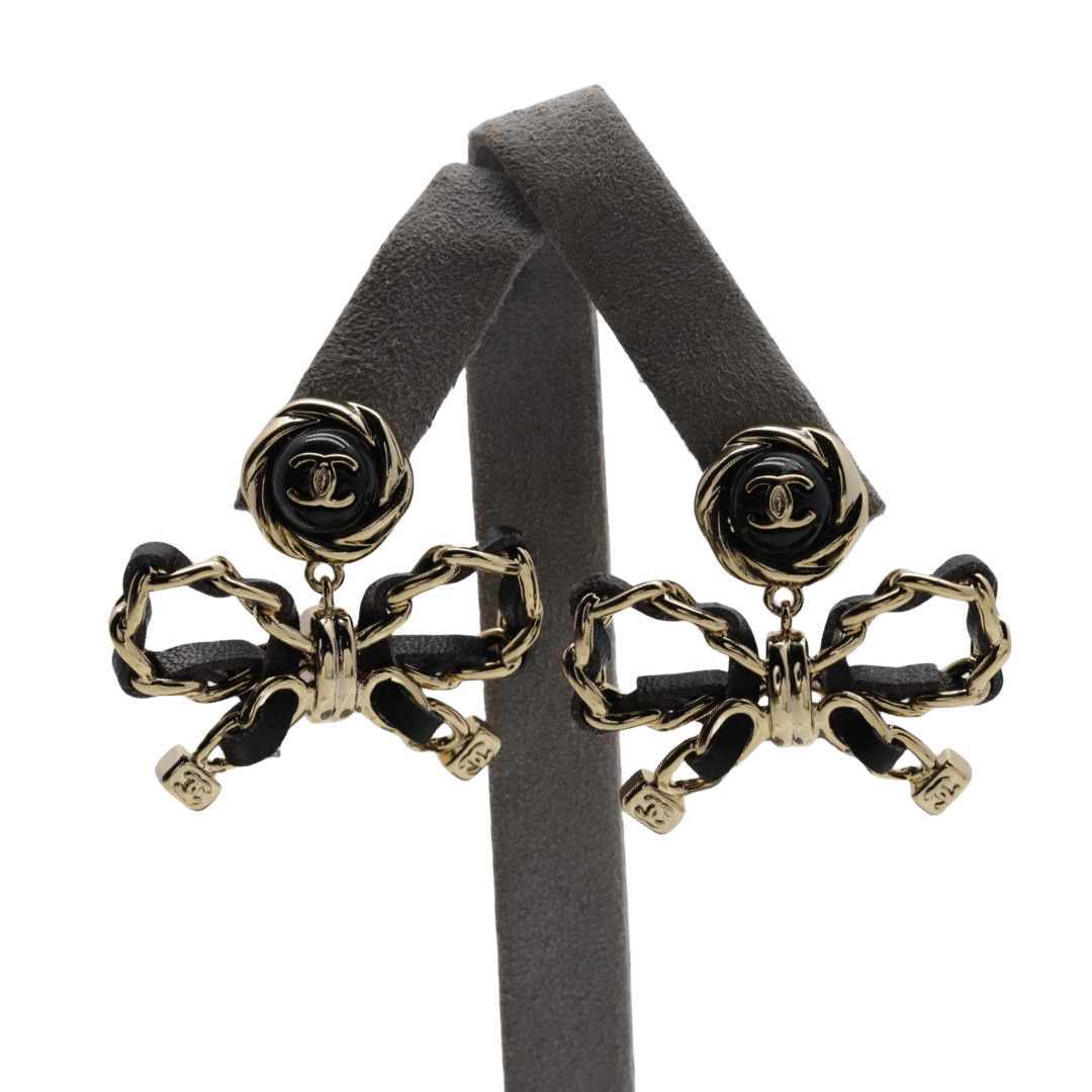 CCE069 Metal leather bow with CC logo earring - ccjewelryacc