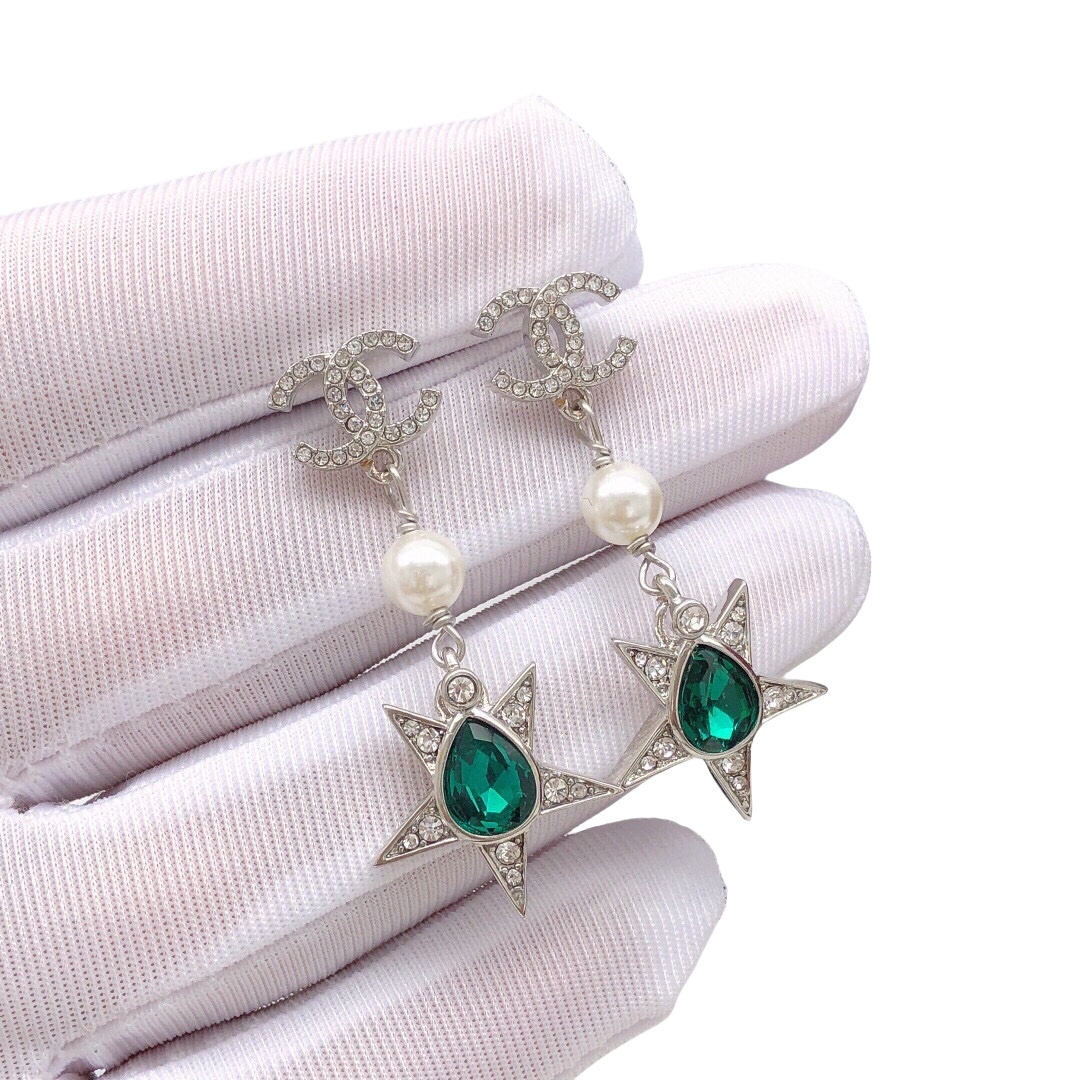 CCE830 Green gemstone star CC logo earrings - ccjewelryacc