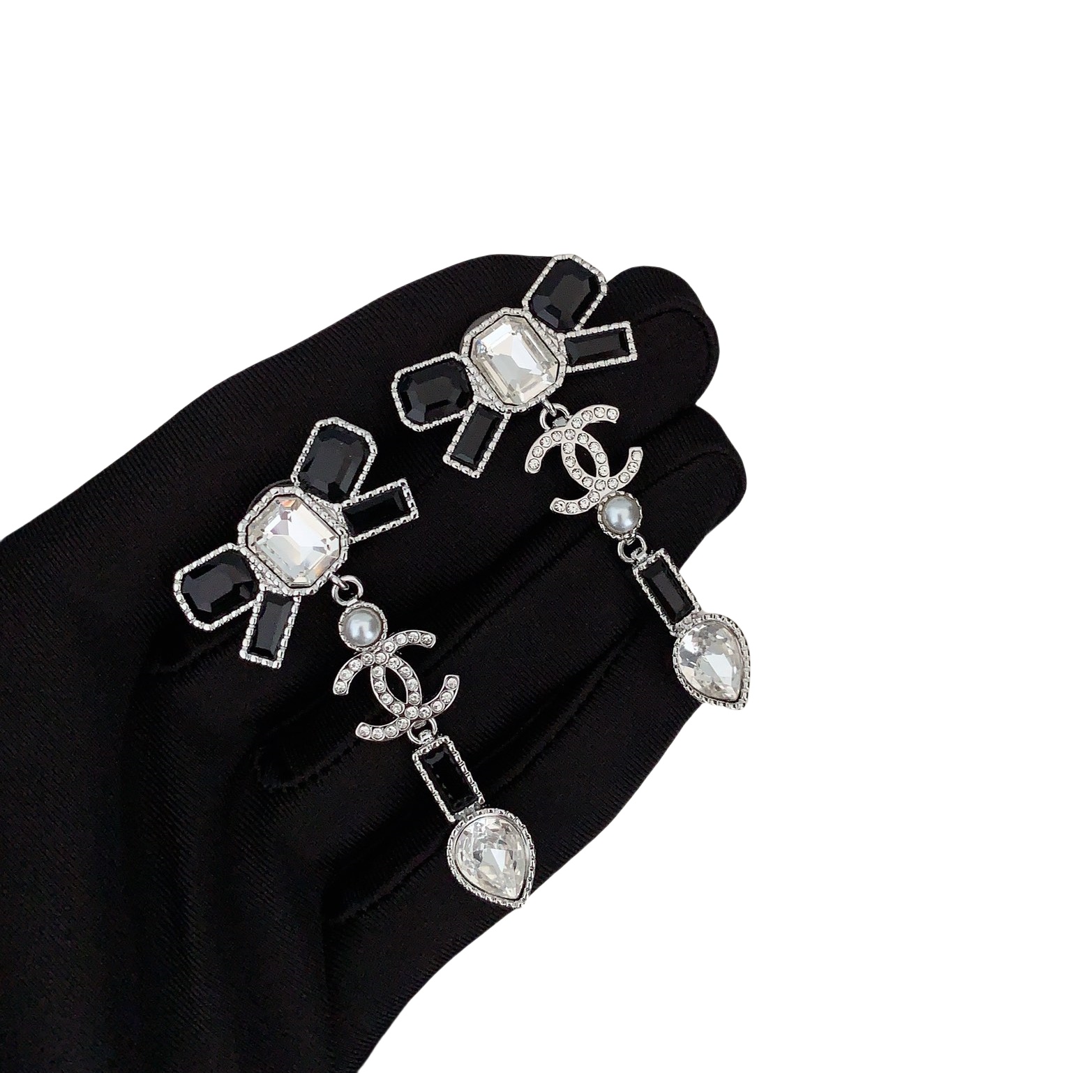 CCE020 Black and white crystal bow CC drop earring - ccjewelryacc