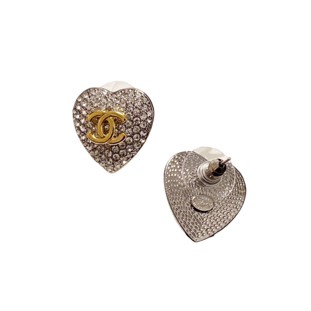 CCE012 Full crystal Sparkling heart shape with CC logo stud earring - ccjewelryacc