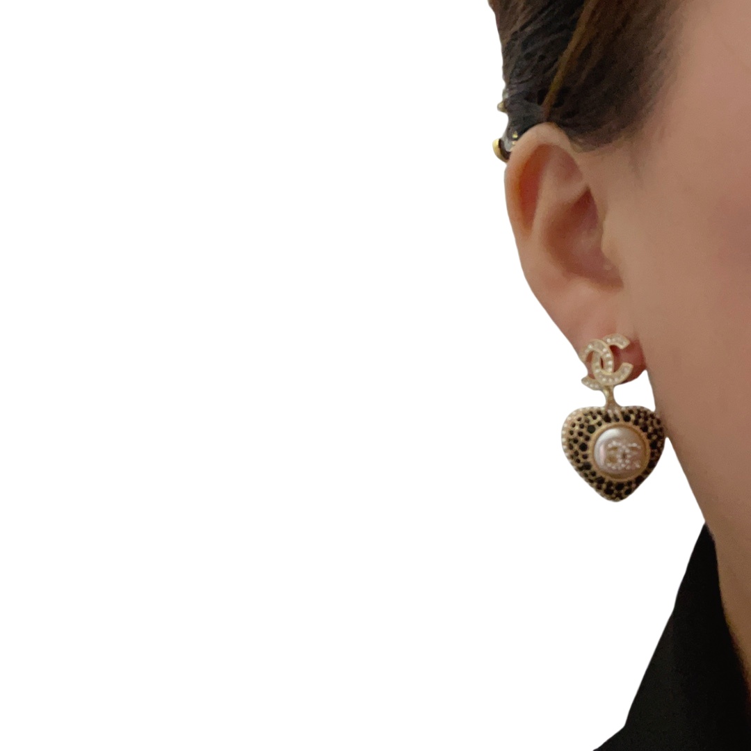 CCE005 Chanel Crystal and pearls cc and heart drop earring - ccjewelryacc