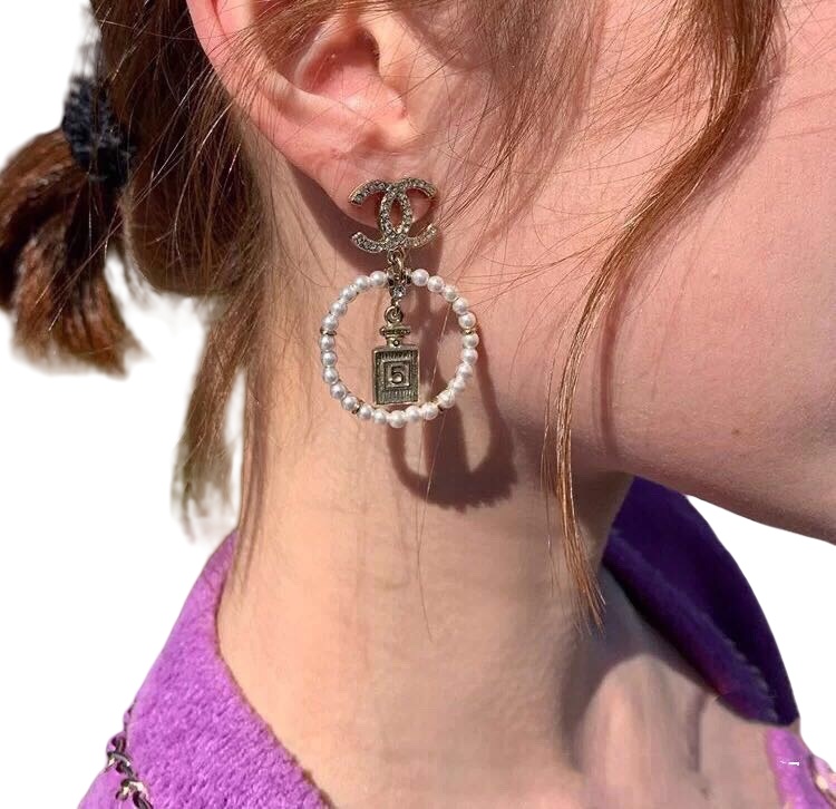 CCE036 Crystal and pearl No 5 and perfume bottl asymmetrical with CC logo stud drop earring - ccjewelryacc