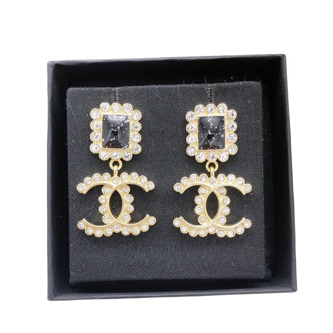 CCE077 Black/Pink/White crystal CC drop earring - ccjewelryacc