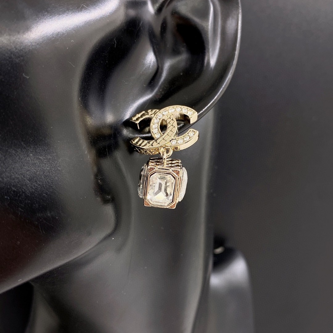 CCE053  Square diamond CC drop earring - ccjewelryacc