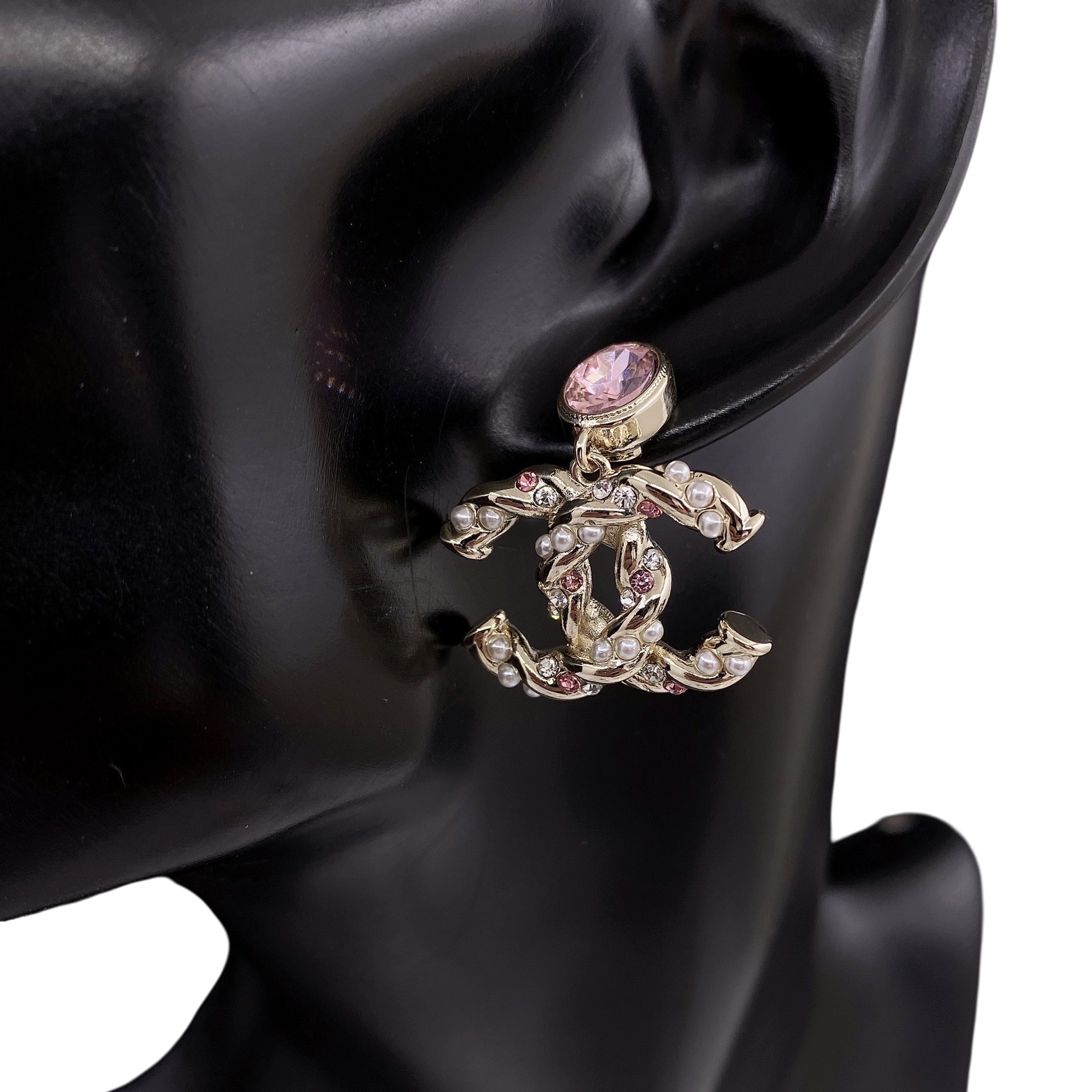 CCE298 Classic Metal twist with pink crystal and pearls cc logo stud earring - ccjewelryacc