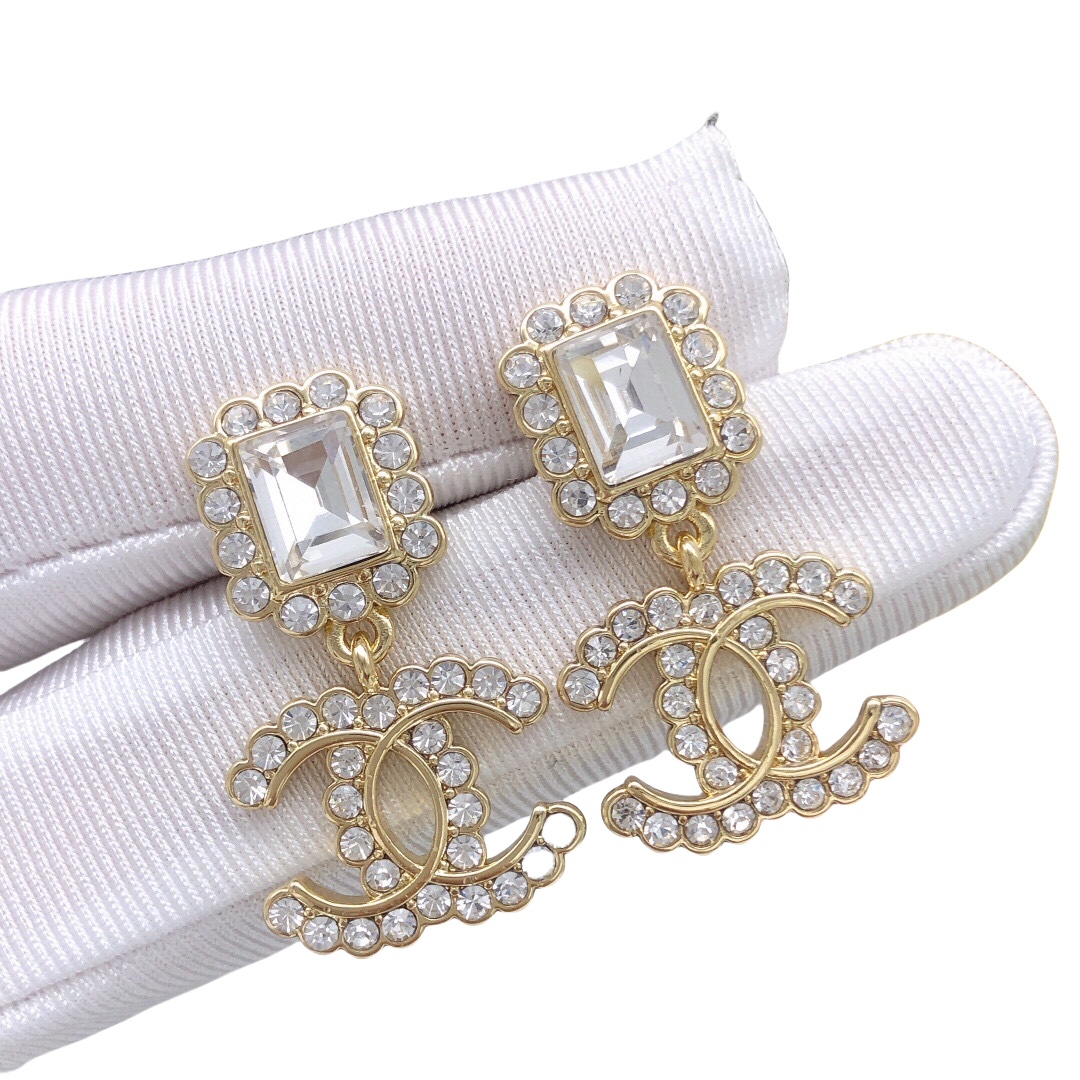 CCE077 Black/Pink/White crystal CC drop earring - ccjewelryacc