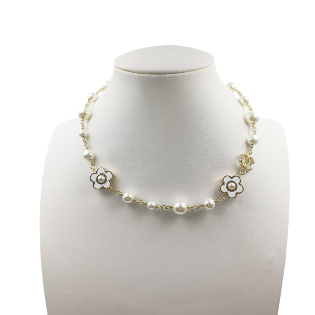 CCN245 Pearl and flower charm Choker Necklace - ccjewelryacc