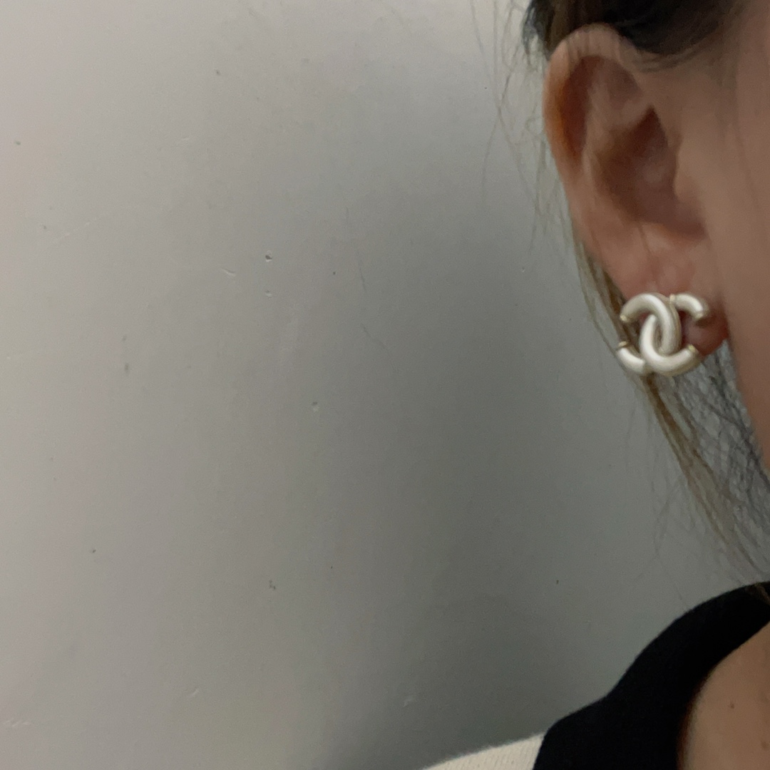 CCE275 White acrylic double C stud earring - ccjewelryacc