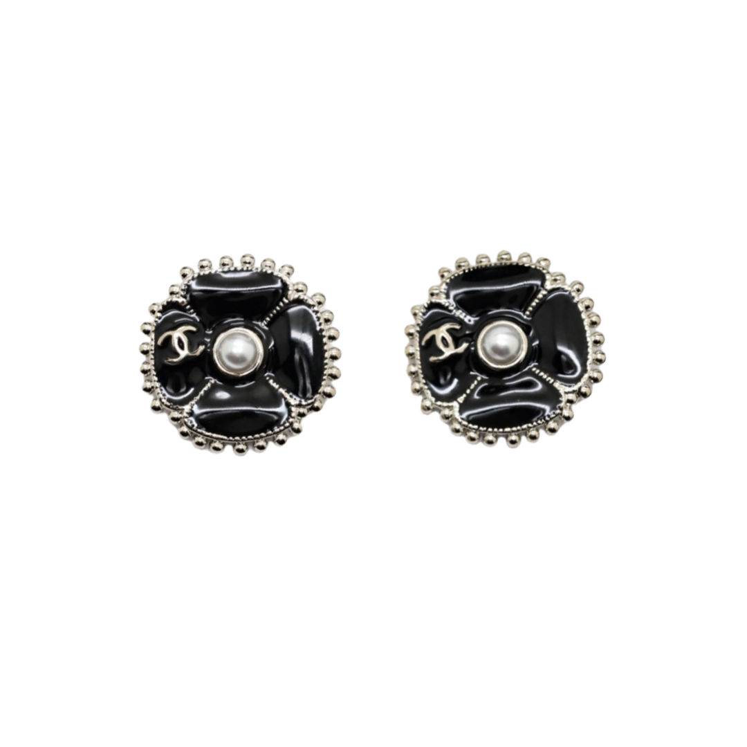 CCE165 Black and white Enamel flower CC logo earring - ccfashionjewelry