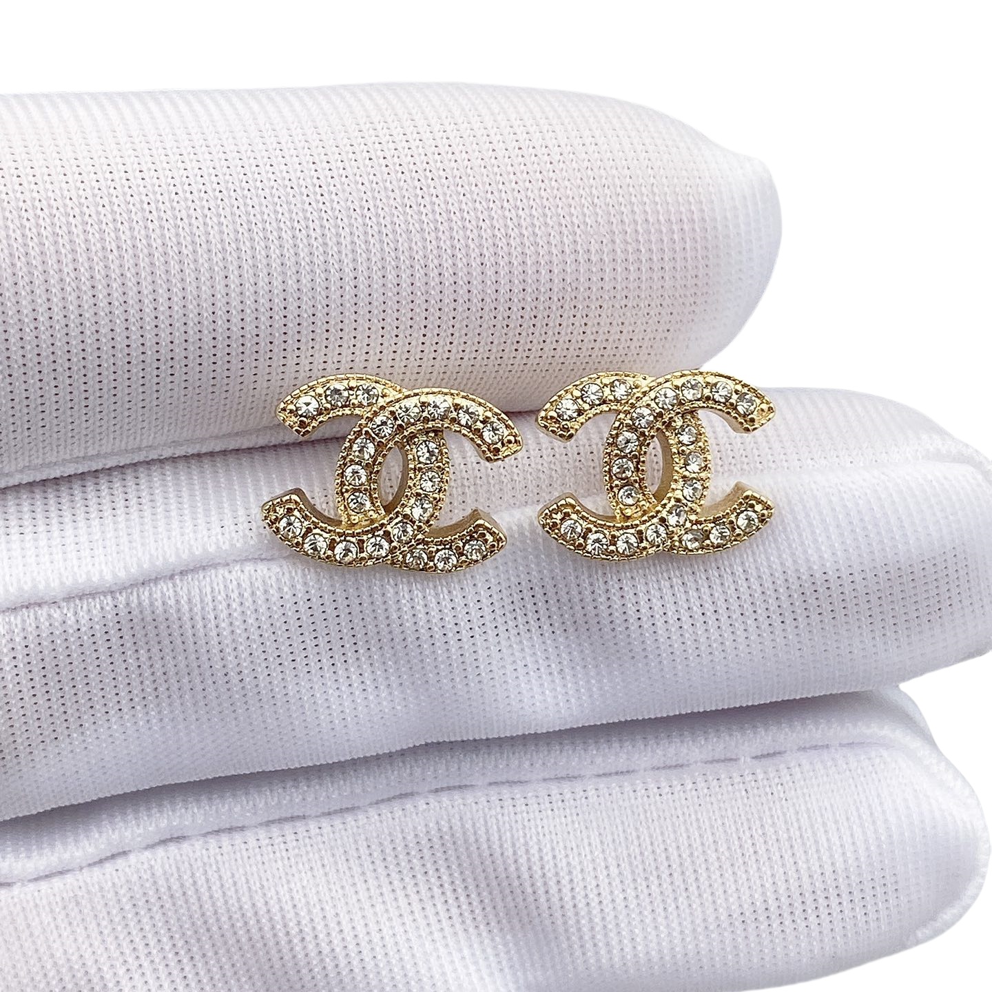 CCE204 Classical crystal CC stud earring - ccjewelryacc