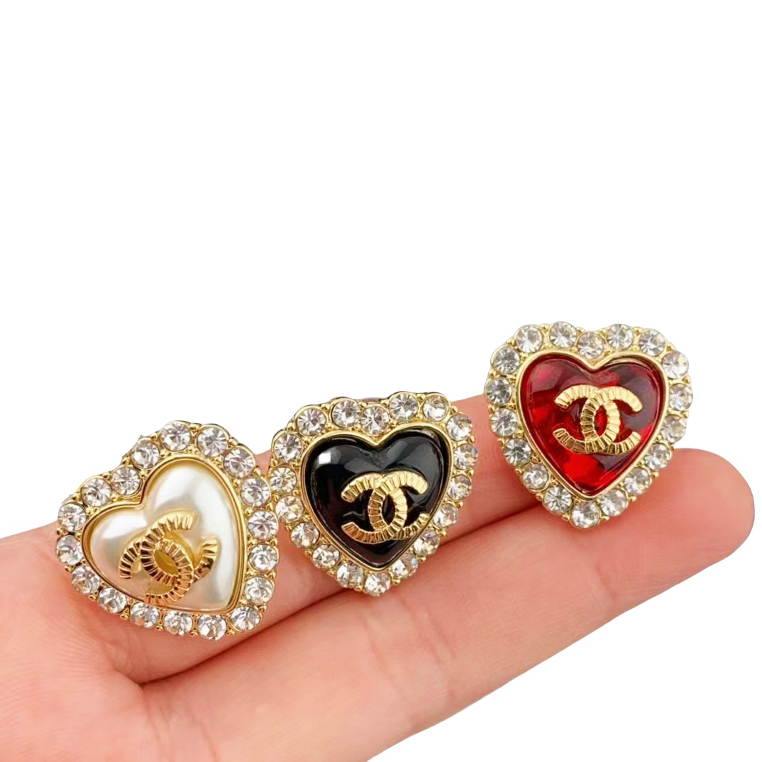 CCE251 Red/White/Black crystal heart with CC logo stud earring - ccfashionjewelry