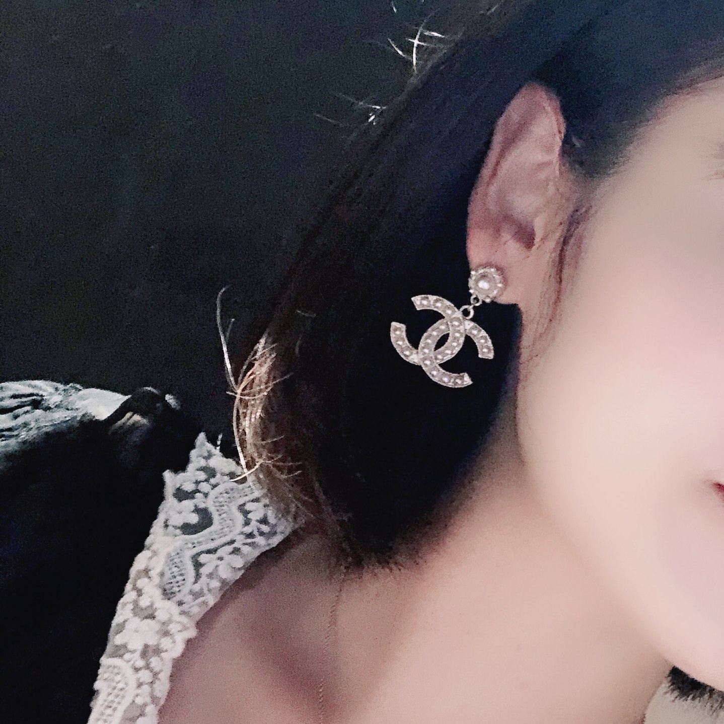 CCE728 Metal pearl cc logo drop earrings - ccjewelryacc