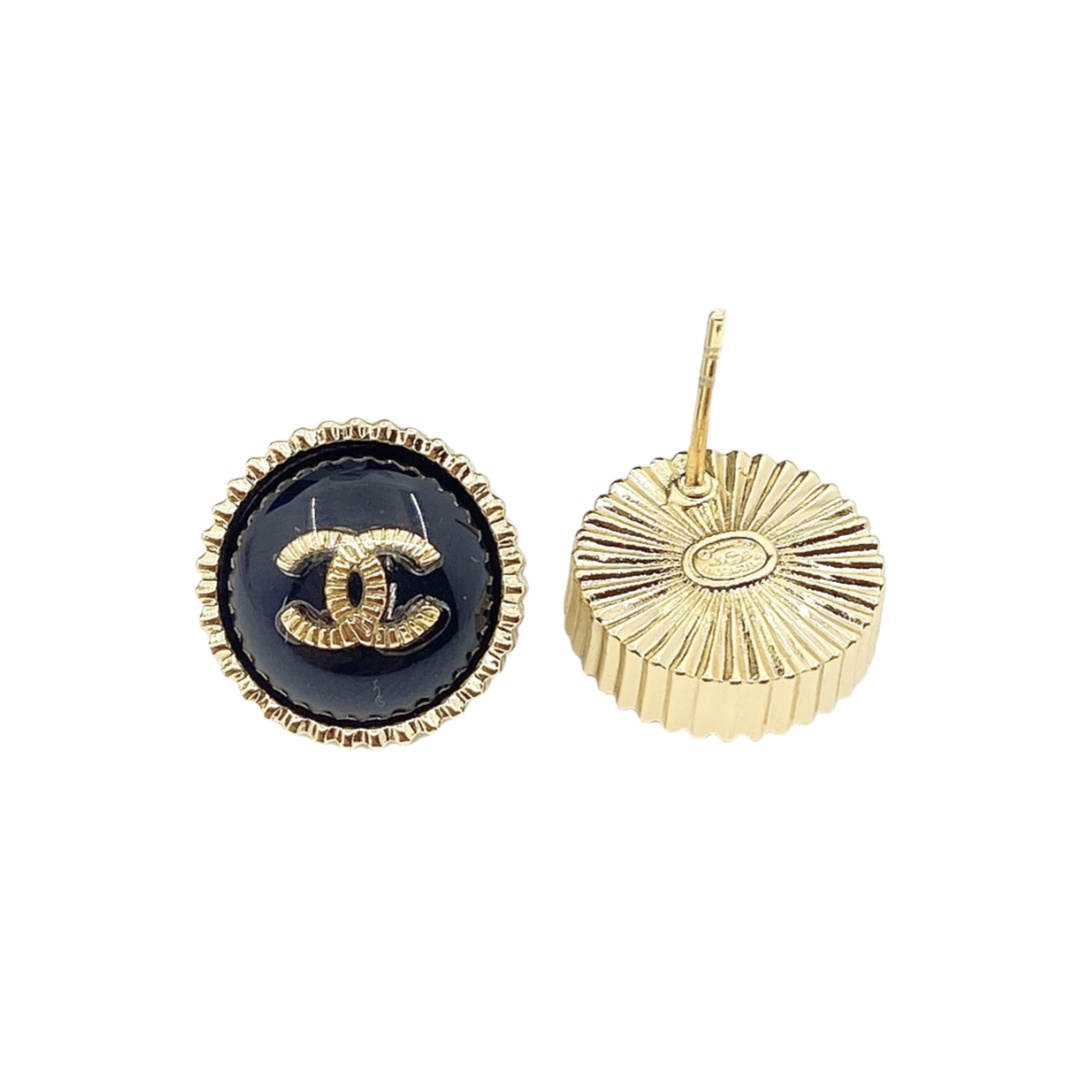 CCE211 Metal Black button with CC logo stud earring - ccjewelryacc