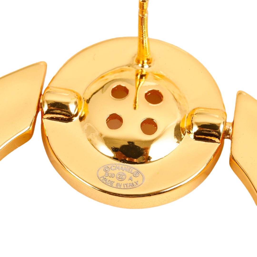 CCE159 Vintage Gold button with chanel paris letter engrave cc logo stud earring - ccjewelryacc