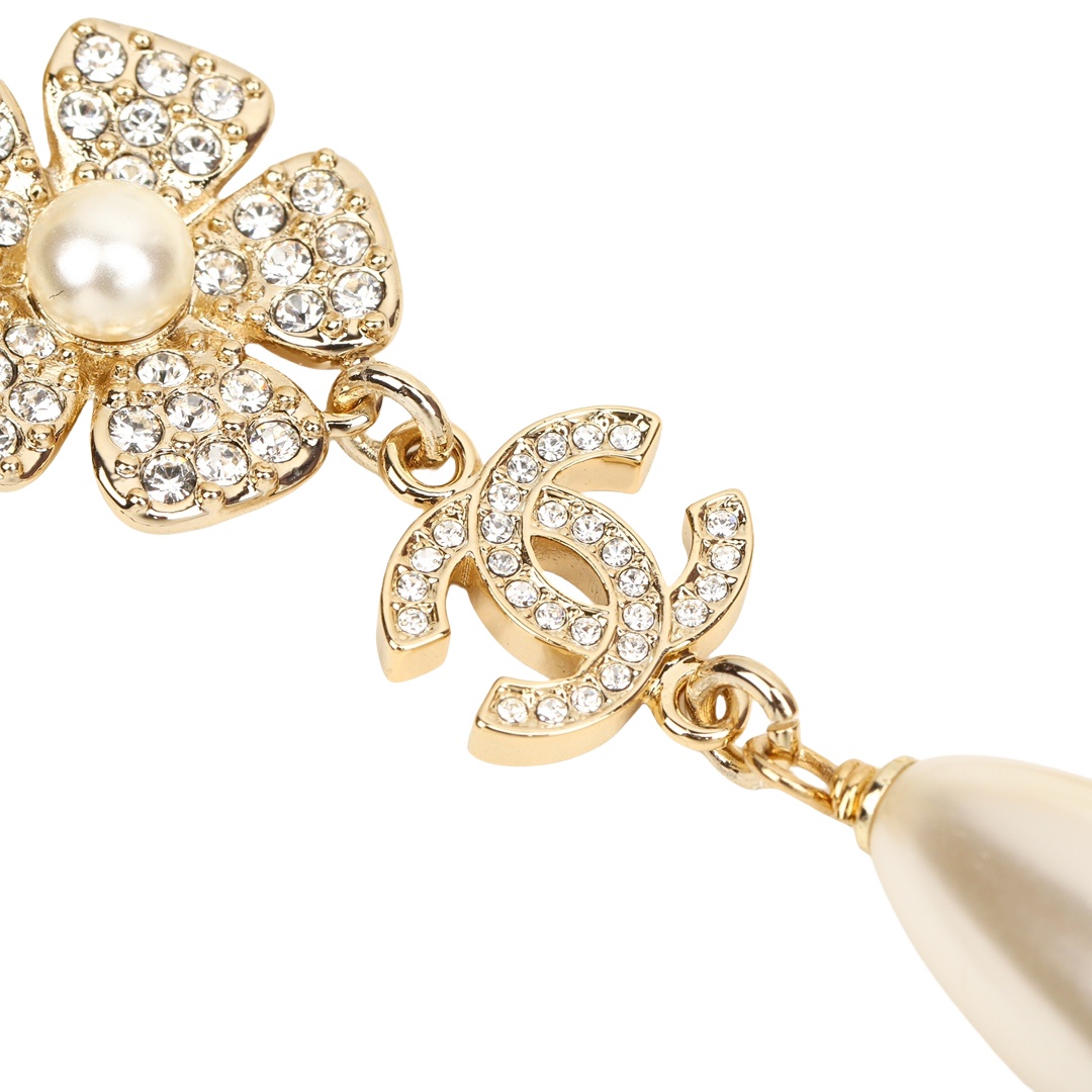 CCE106 Chanel 23s full crystal flower earring - ccjewelryacc