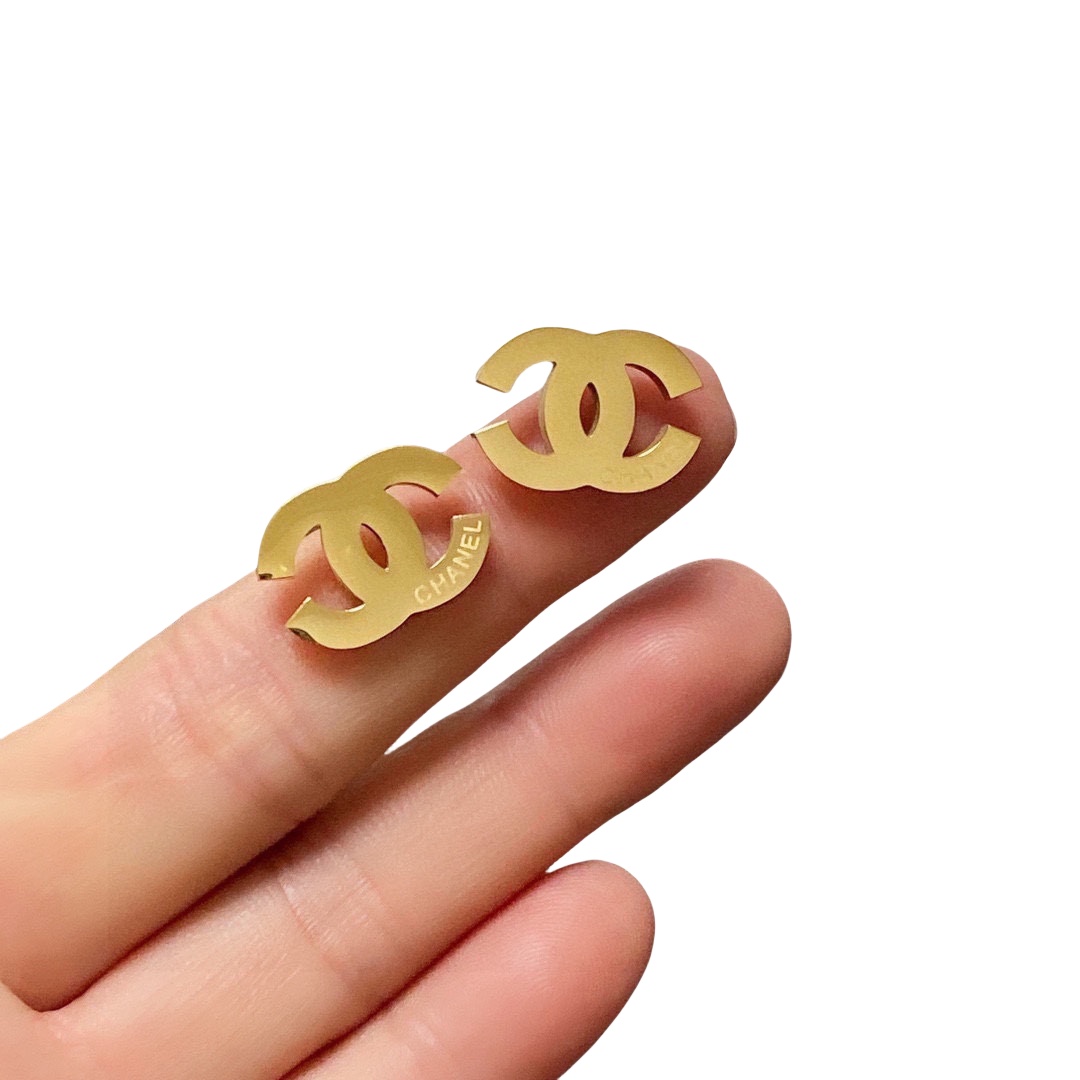 CCE748 Titanium steel CC logo stud earrings - ccjewelryacc