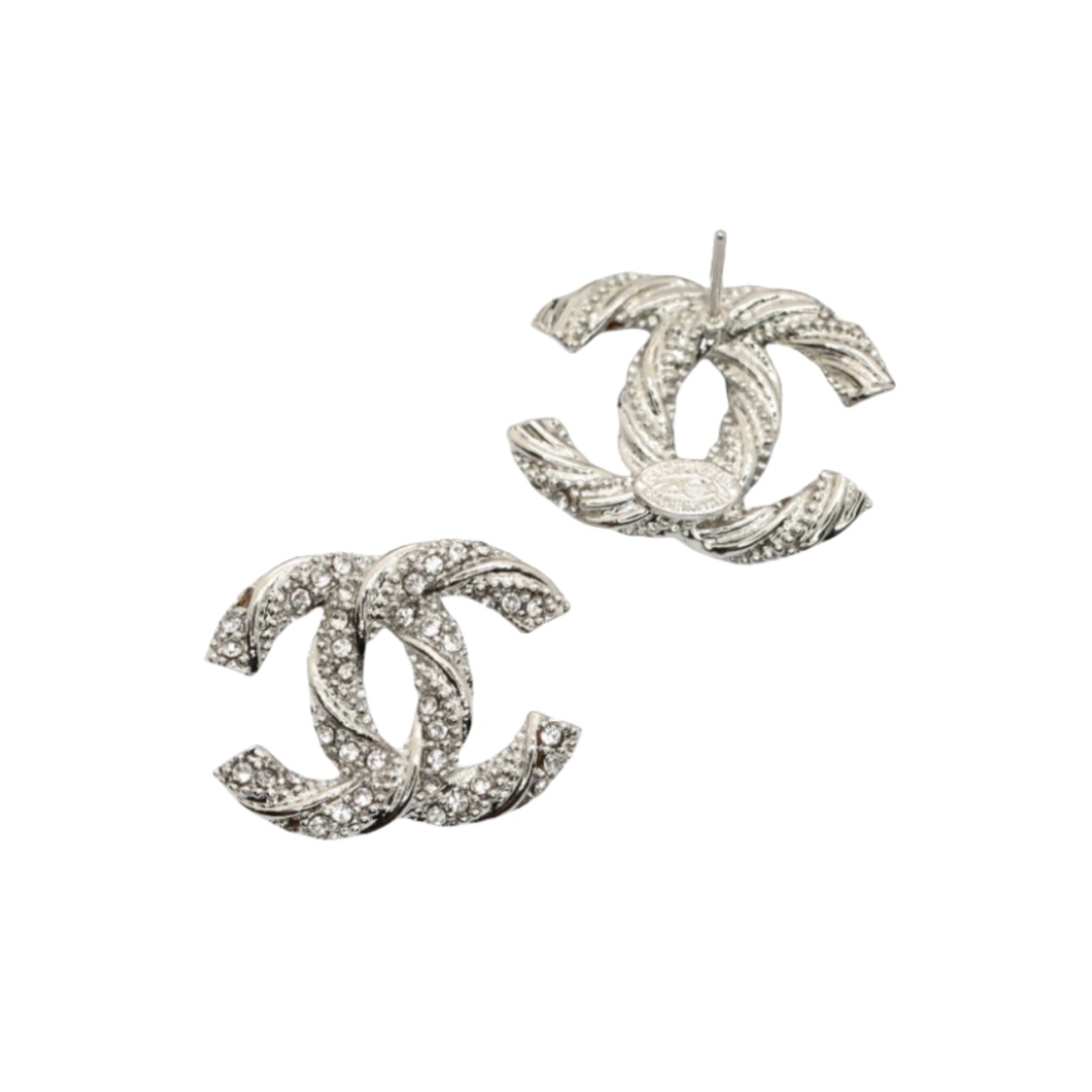 CCE168Z Metal twist with crystal CC logo stud earring - ccjewelryacc
