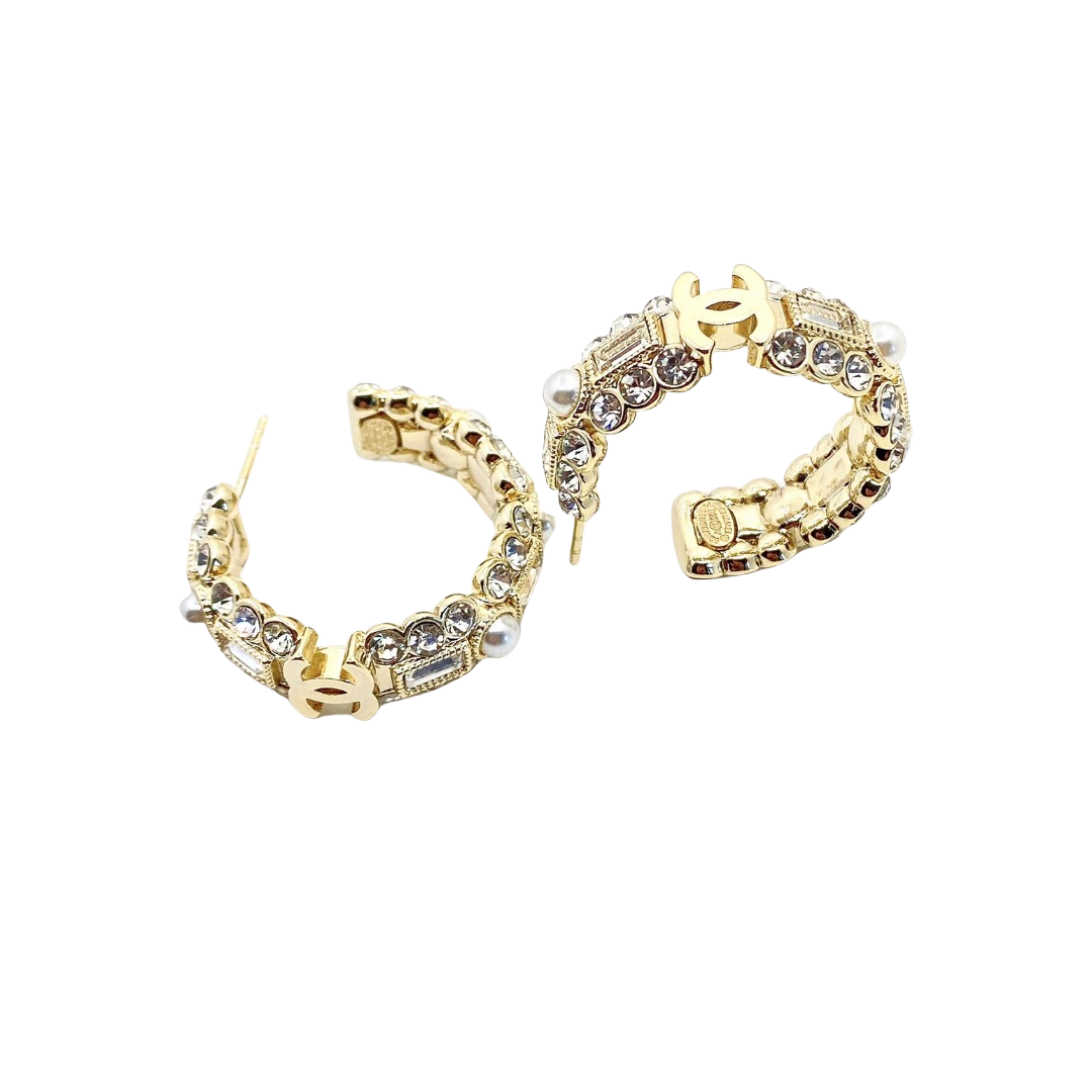 CCE219 100th anniversary crystal and pearl cc logo stud earrings - ccjewelryacc