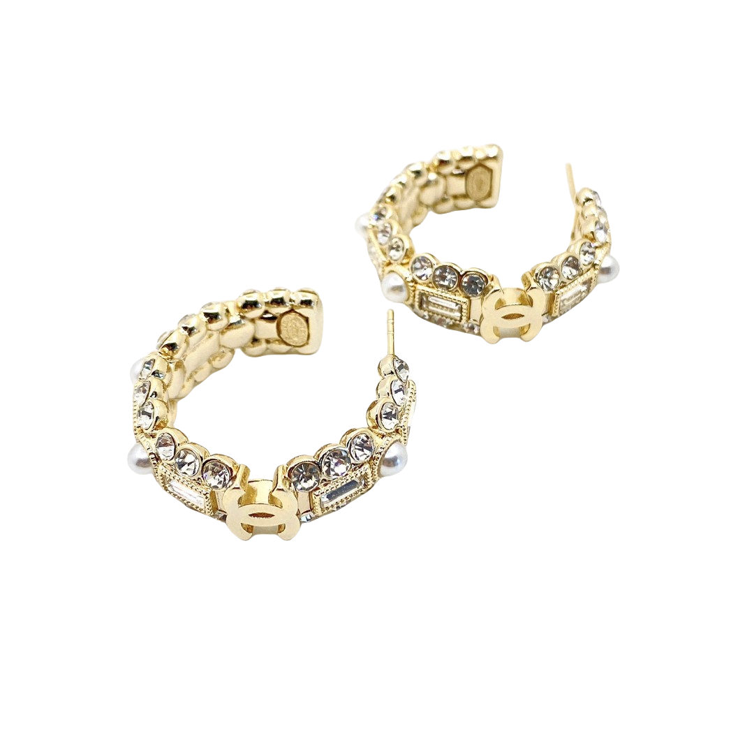CCE219 100th anniversary crystal and pearl cc logo stud earrings - ccfashionjewelry