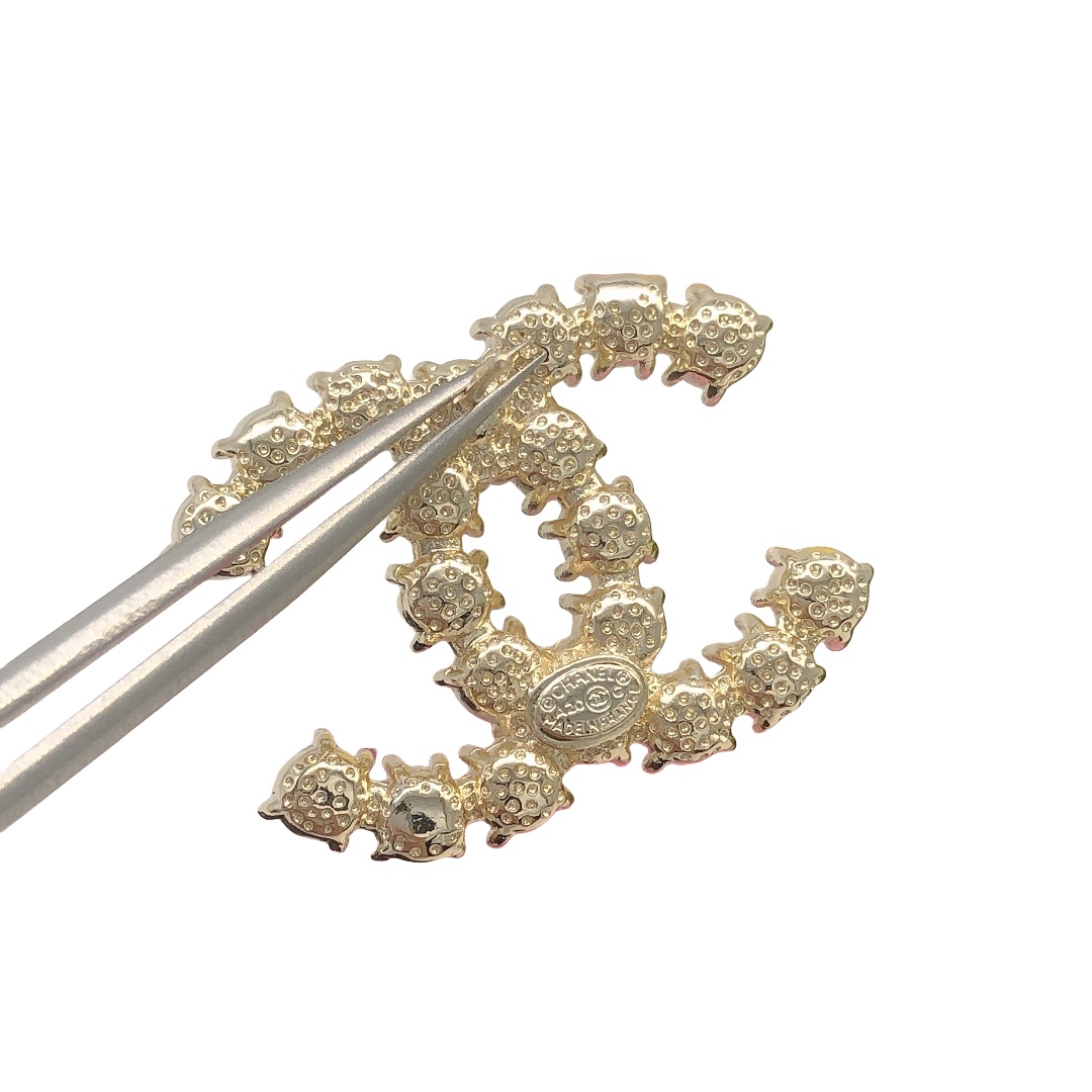 CCE070 Crystal and pearl CC logo stud earring - ccjewelryacc