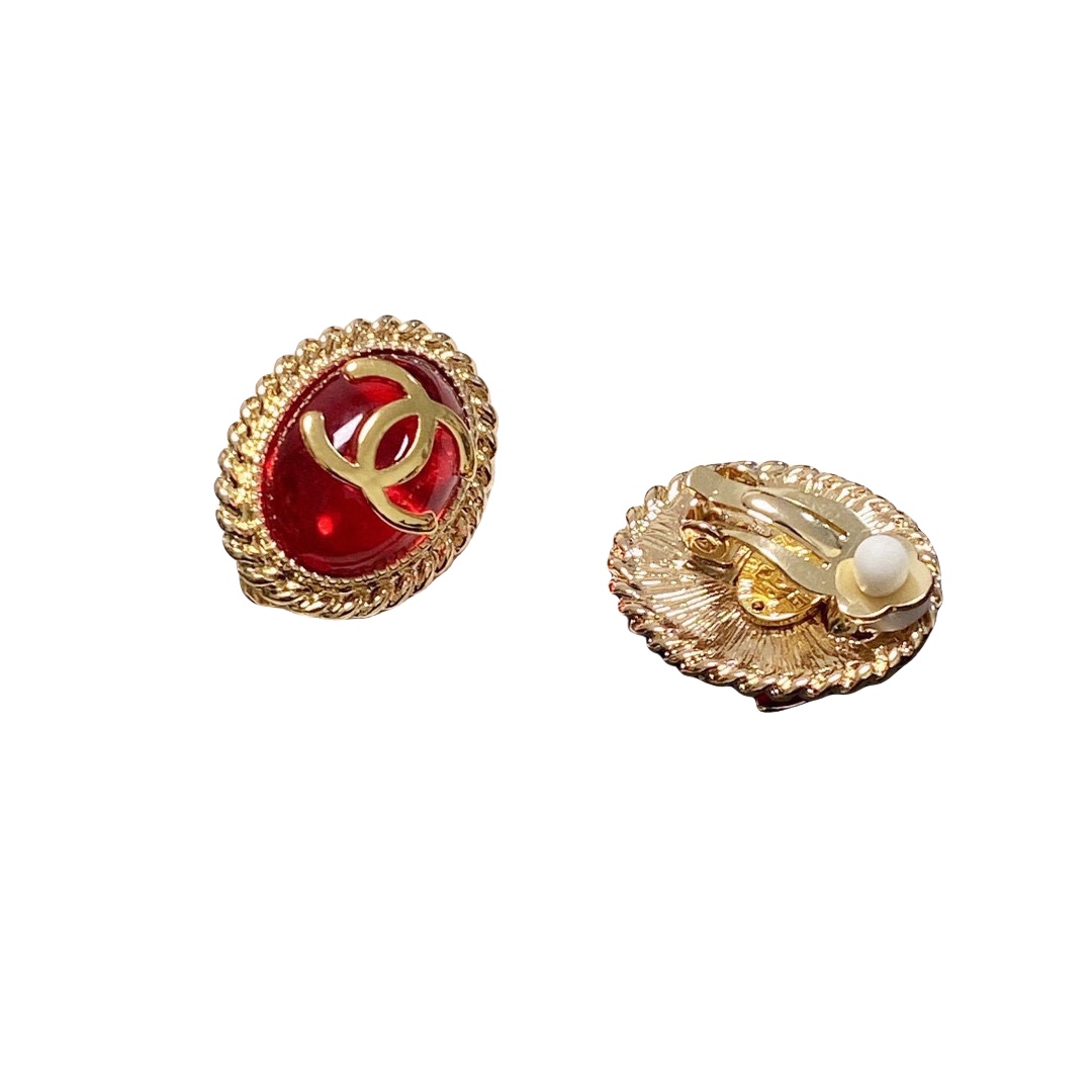 CCE194R Oval Red CC clip on earrings - ccjewelryacc
