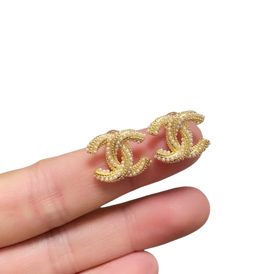 CCE098 Twisty Metal and pearl double c stud earring - ccjewelryacc