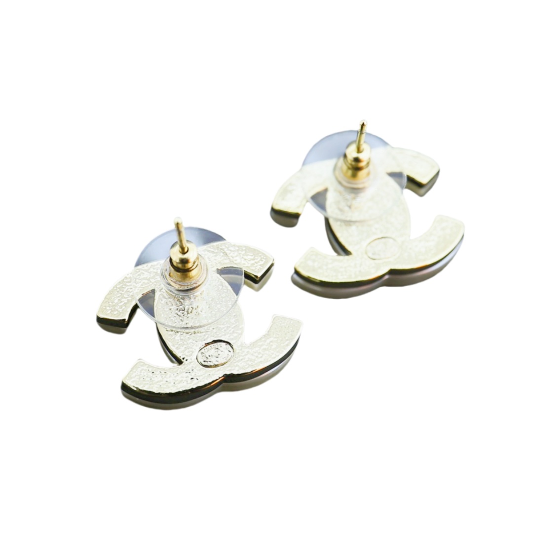 CCE798 White Resin CC Logo stud earrings - ccjewelryacc