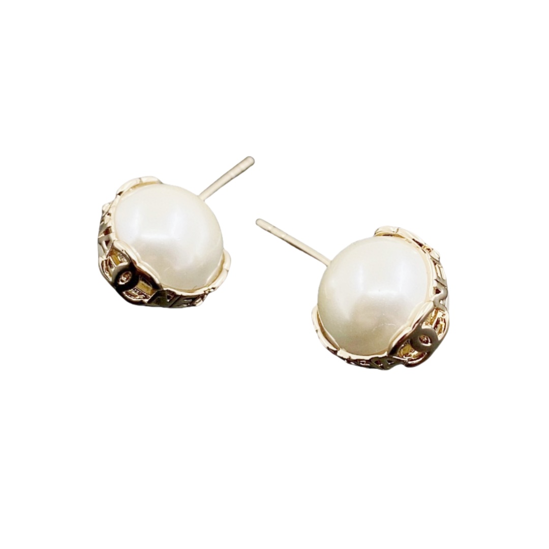 CCE463 Crystal cc logo with pearl drop earring - ccjewelryacc