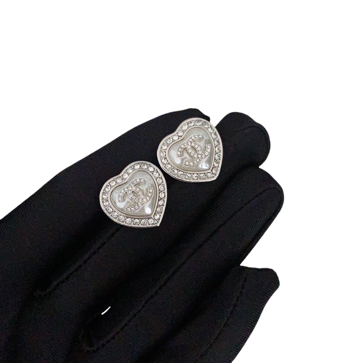 CCE260 Chanel resin heart with crystal with cc logo earrings - ccjewelryacc