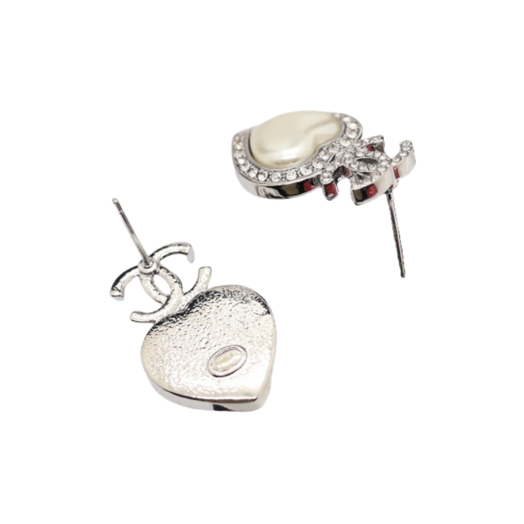 CCE260 Chanel resin heart with crystal with cc logo earrings - ccjewelryacc