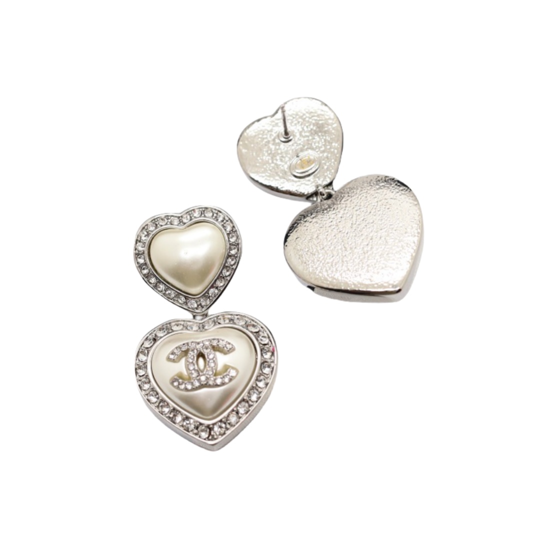 CCE260 Chanel resin heart with crystal with cc logo earrings - ccjewelryacc