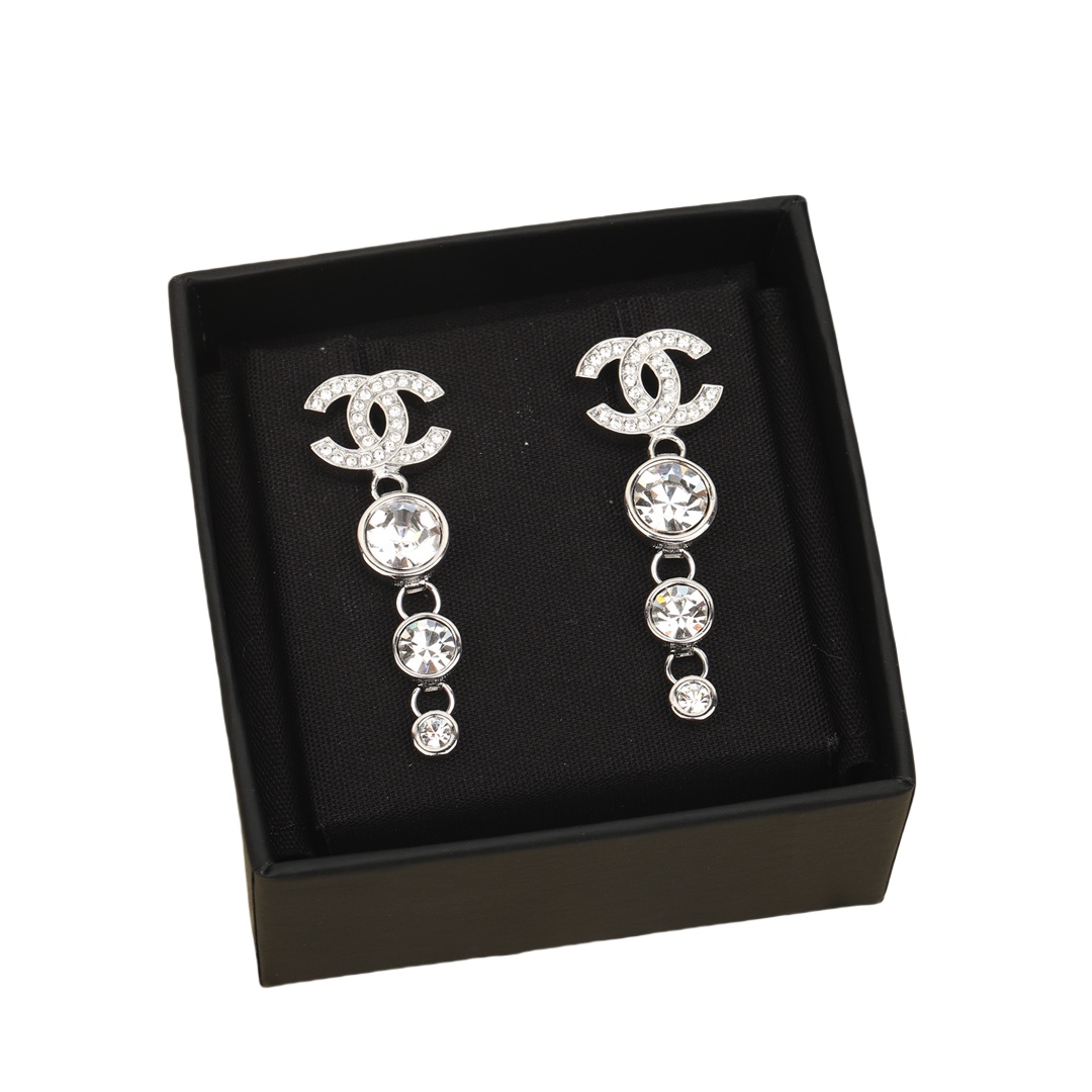 CCE109 Crytal rhinestone tassel cc logo stud earring - ccjewelryacc