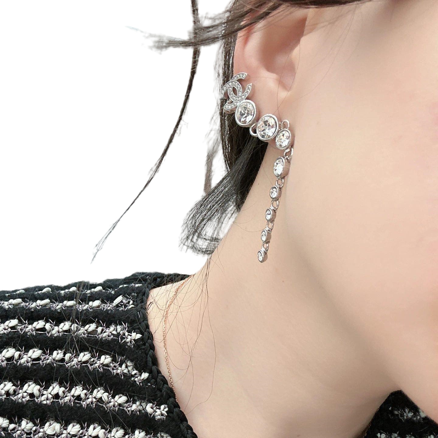 CCE109 Crytal rhinestone tassel cc logo stud earring - ccjewelryacc