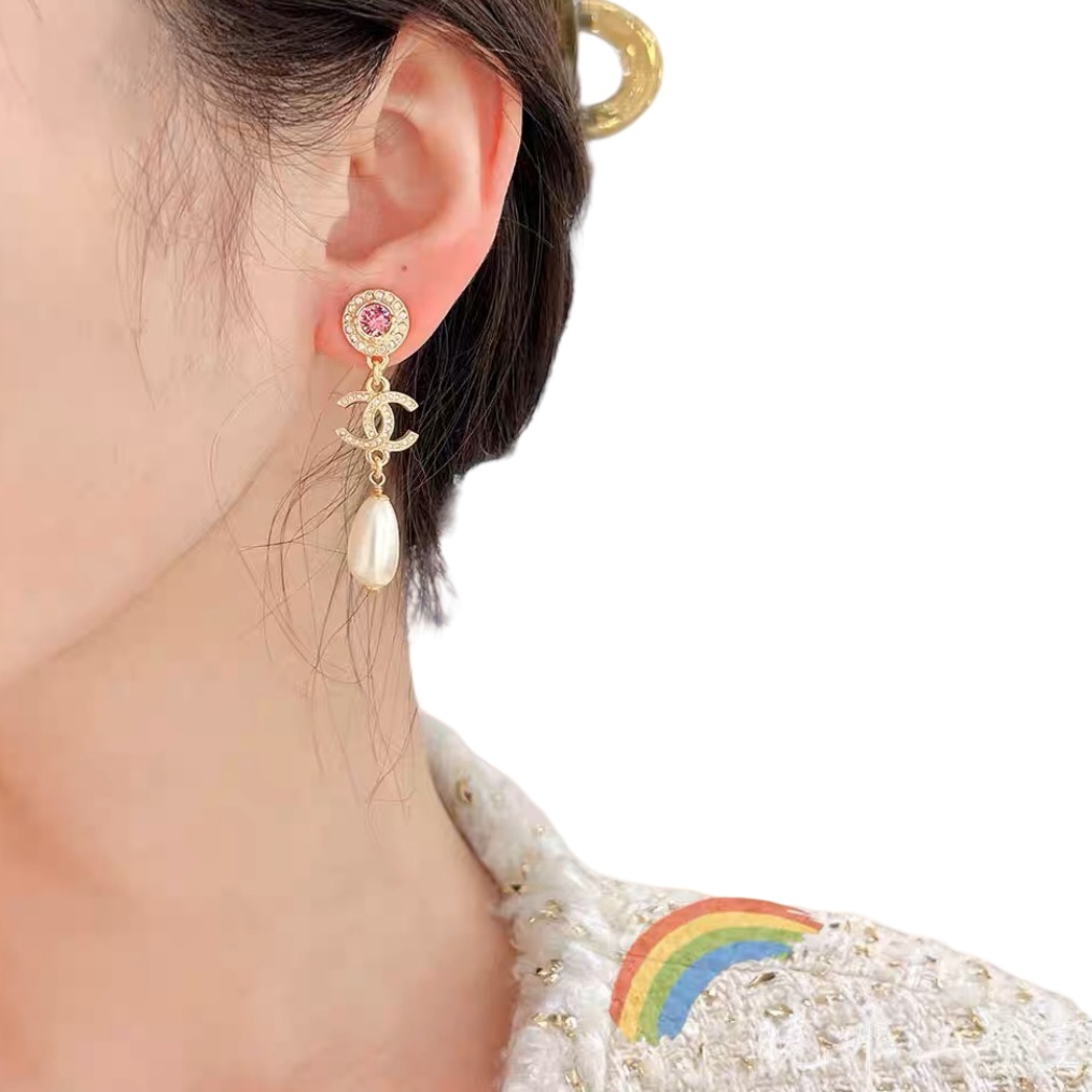 CCE011 Pink crystal with crystal CC logo and pearl drop earring - ccjewelryacc