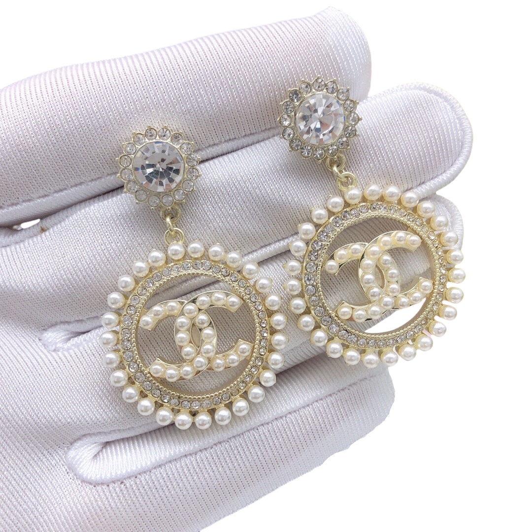 CCE835 Chanel crystal and pearls drop earrings - ccjewelryacc