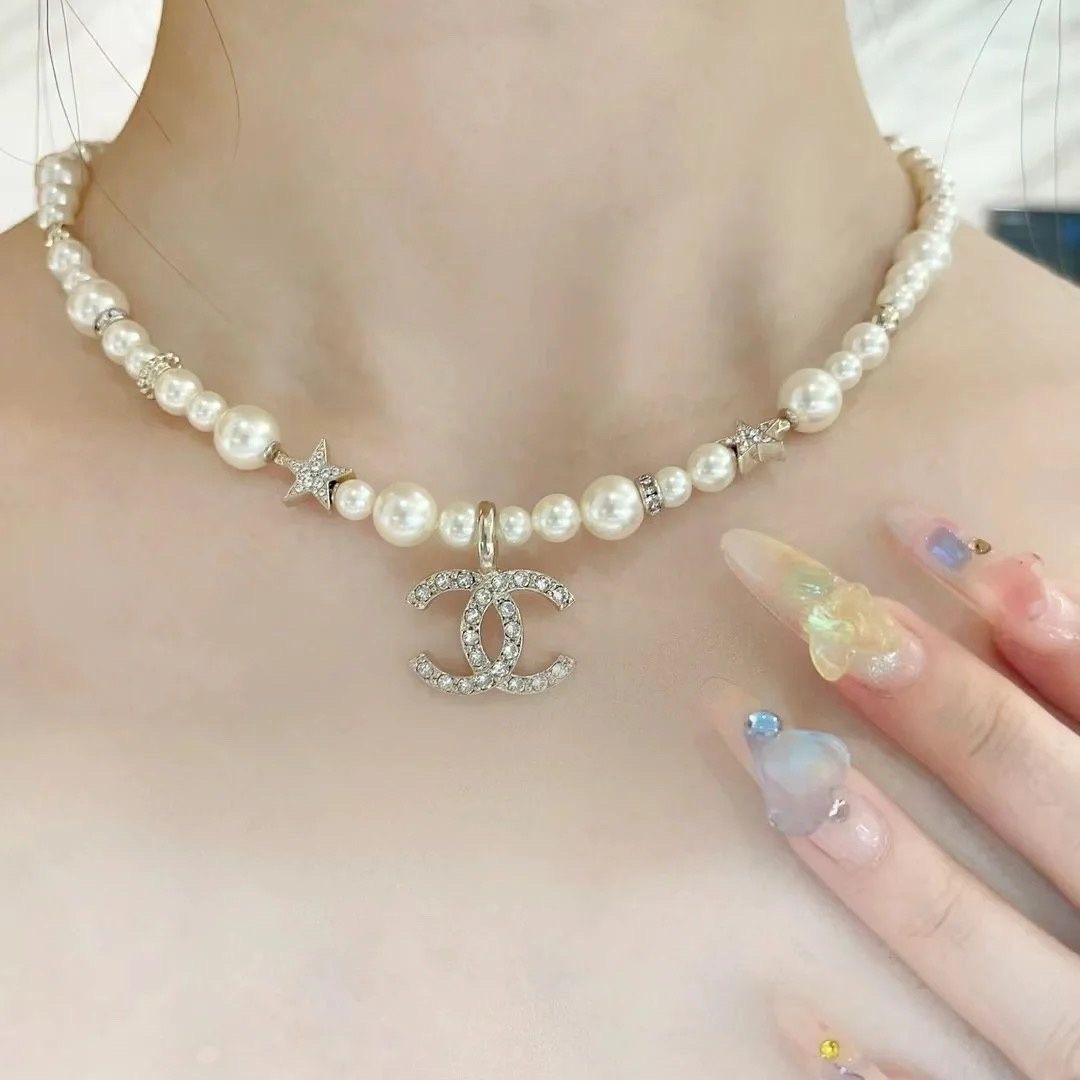 CCN028 Chanel pearl chain with crystal star and CC logo choker Necklace - ccfashionjewelry