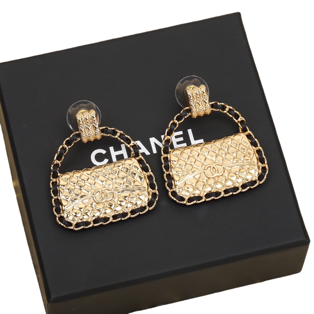 CCE037 Chanel Quilting metal and leater bag stud earring - ccjewelryacc
