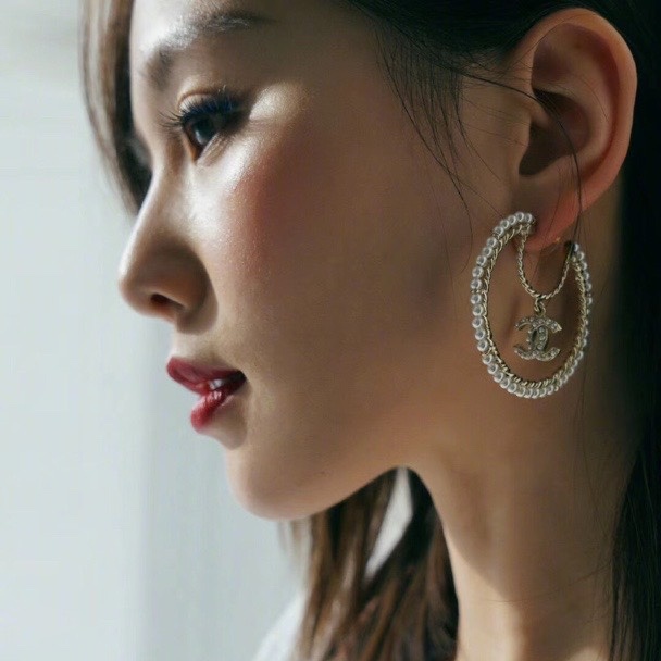 CCE480 Chanel Crystal and pearl hoop earrings - ccjewelryacc