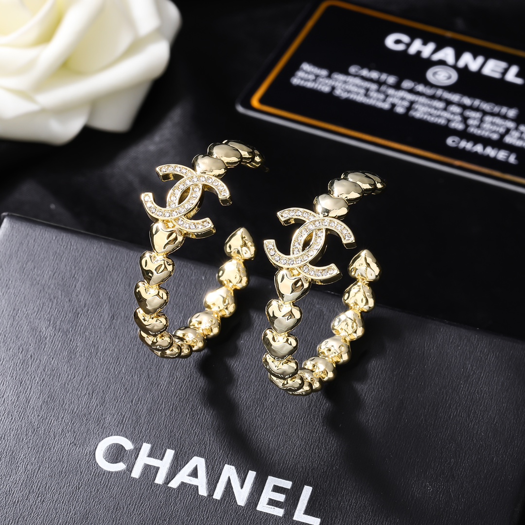 CCE051 Chanel metal gold heart hook earring - ccjewelryacc