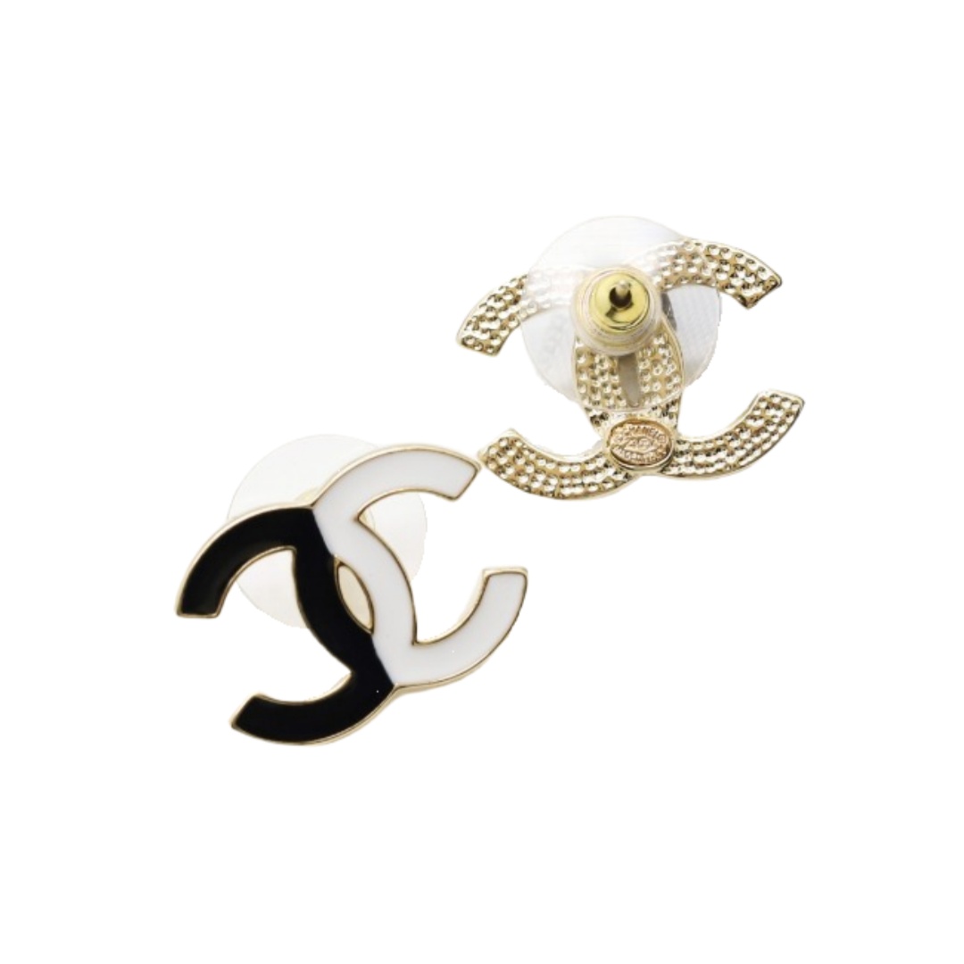 CCE282 Chanel Pink/black/white Enamel CC logo stud earring - ccjewelryacc