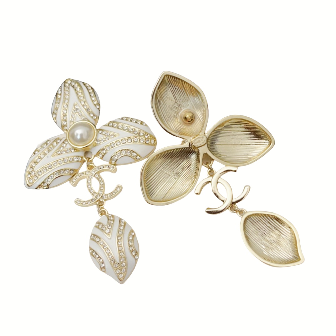 CCE031 Chanel enamel flower petal drop earring - ccjewelryacc