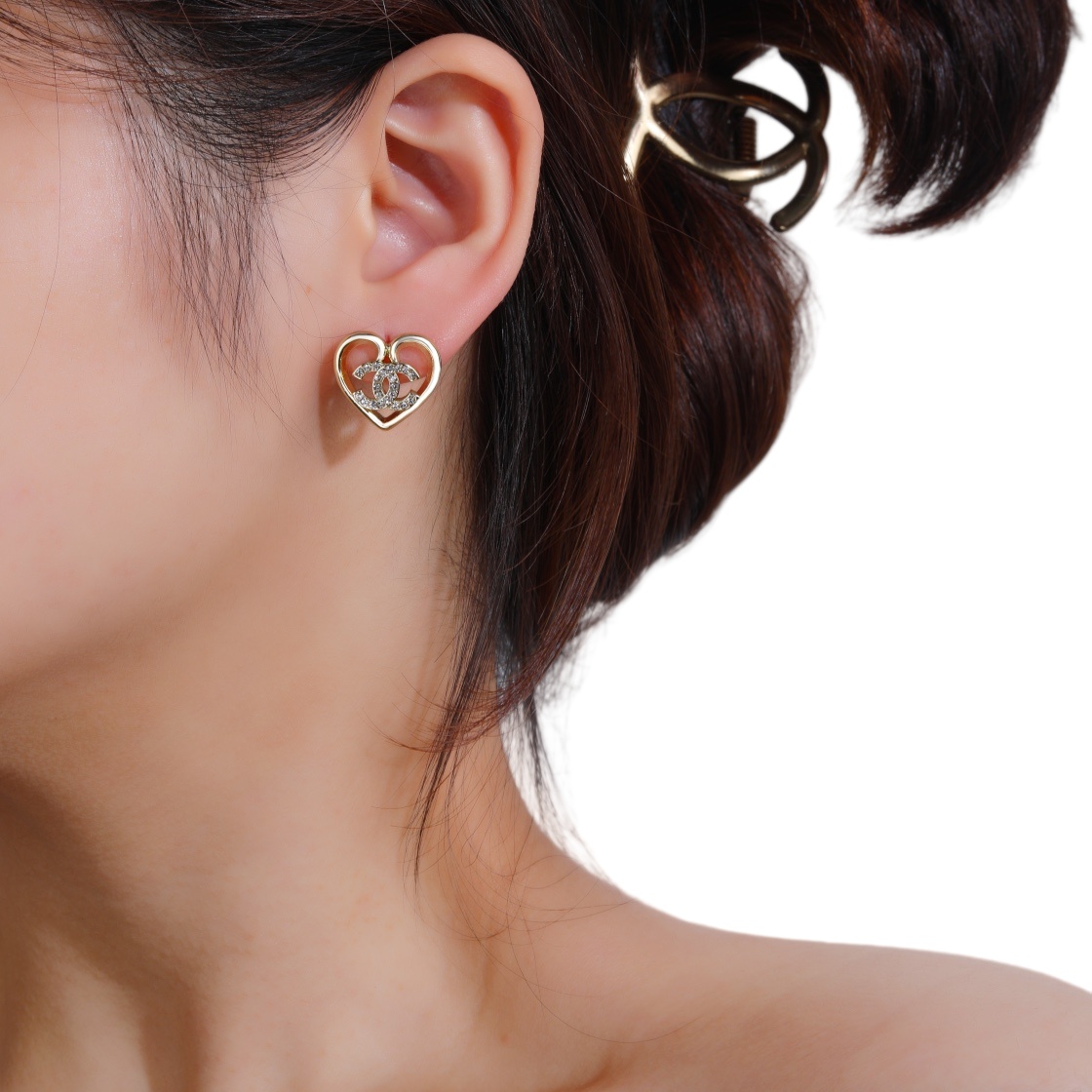 CCE205 Chanel metal crystal heart earrings - ccjewelryacc