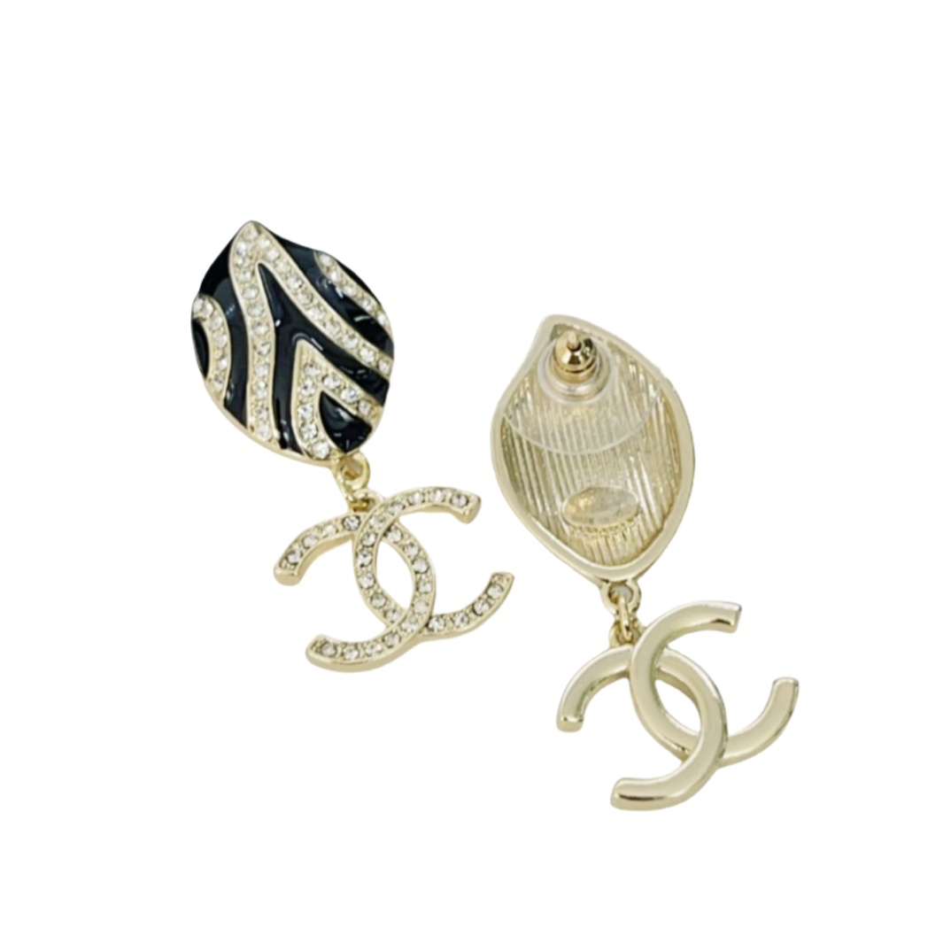 CCE031 Chanel enamel flower petal drop earring - ccjewelryacc