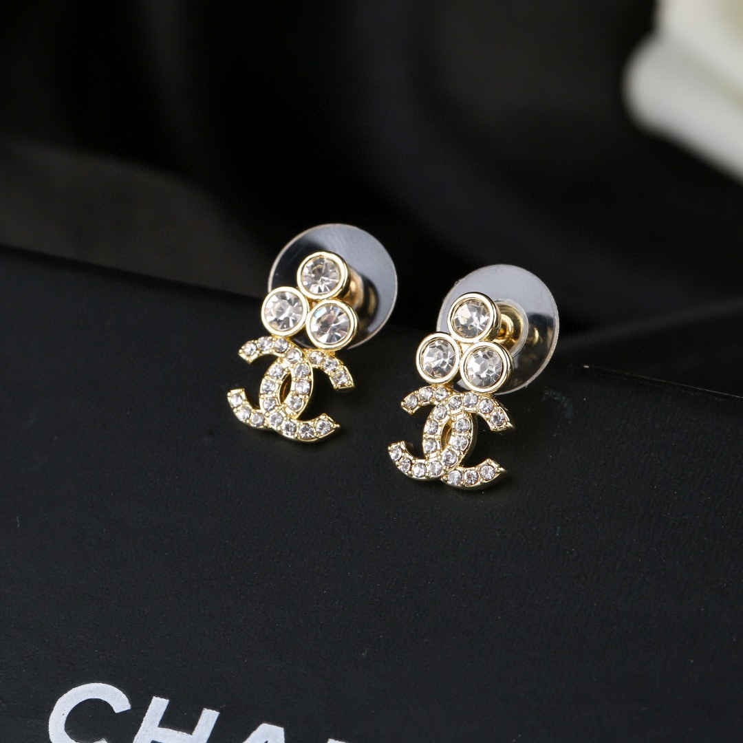 CCE039 Chanel crystal cc logo stud earrings - ccjewelryacc