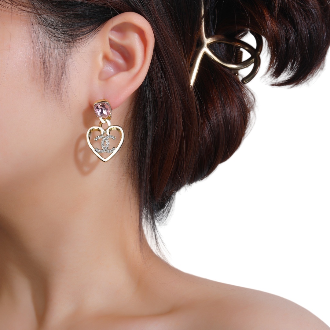 CCE205 Chanel metal crystal heart earrings - ccjewelryacc