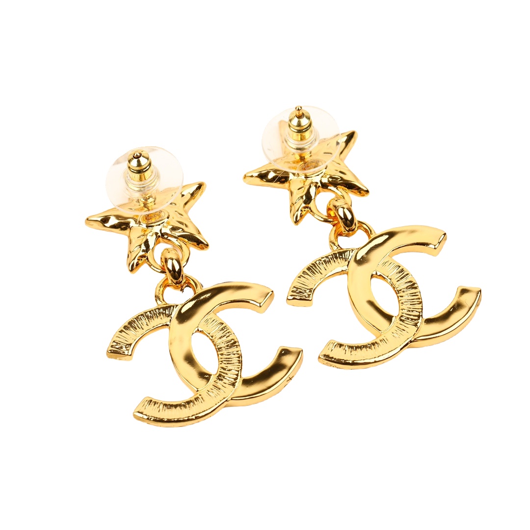 CCE290 Chanel 24p metal gold embossment and black enamel asymmetry CC logo stud Earring - ccjewelryacc