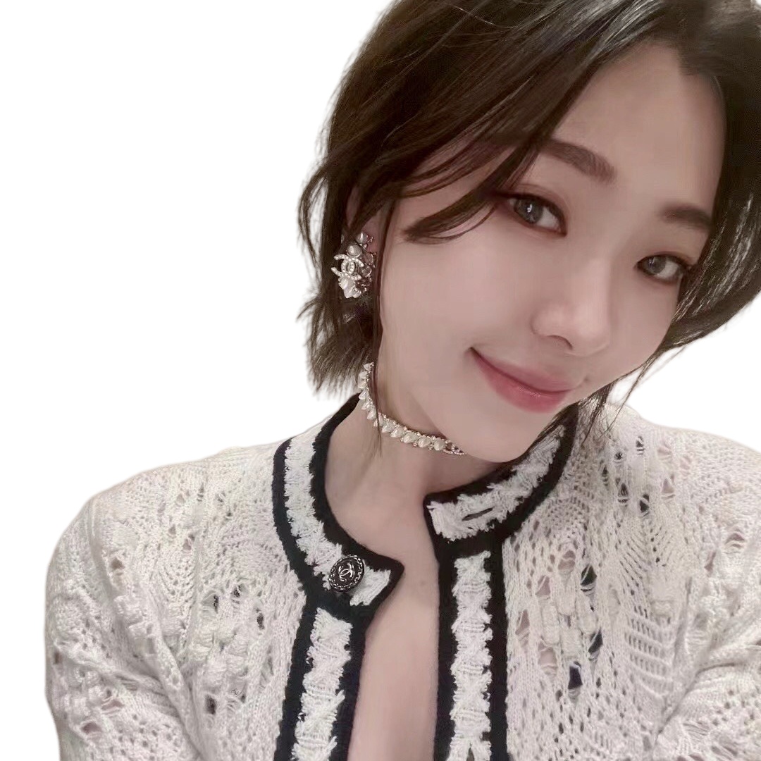 CCE563 Chanel Stud earrings with curved rivets - ccjewelryacc