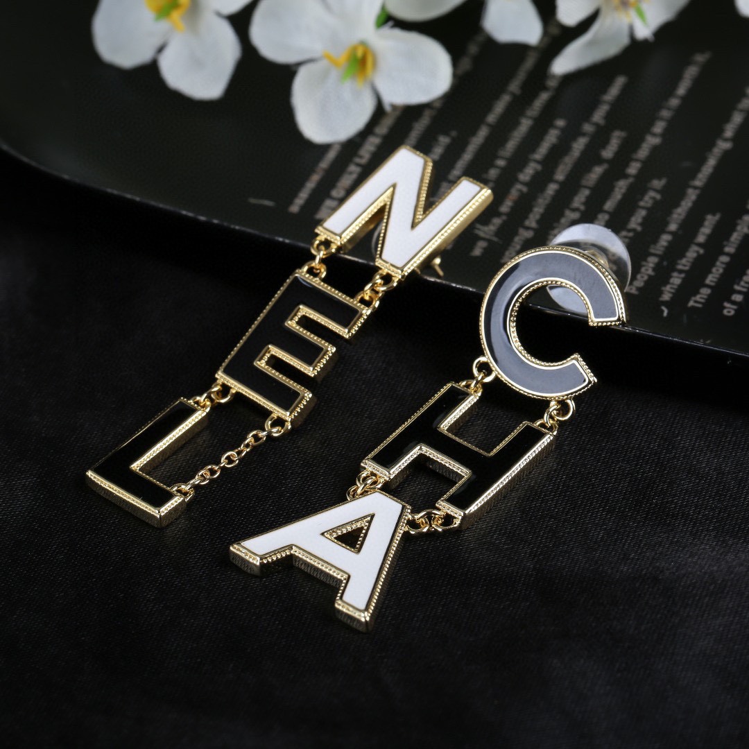 CCE044 Black and white enamel chain letters drop earrings - ccjewelryacc
