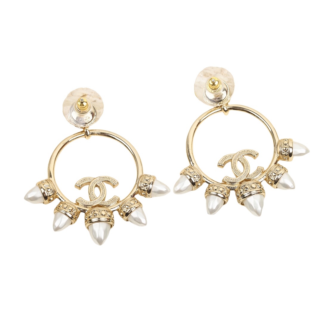 CCE563 Chanel Stud earrings with curved rivets - ccjewelryacc