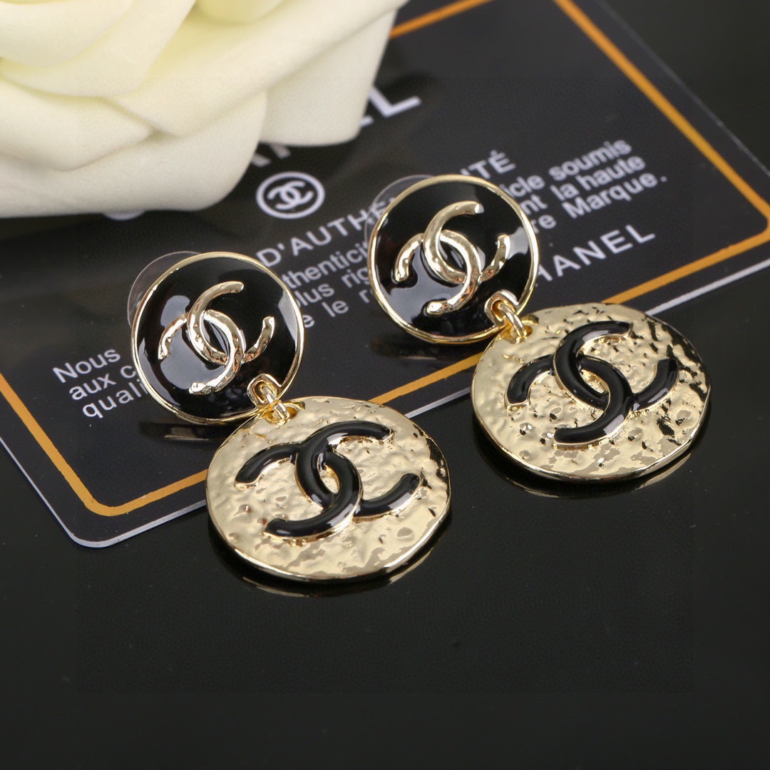 CCE046 Chanel metal enamel and embossment drop earrings - ccjewelryacc